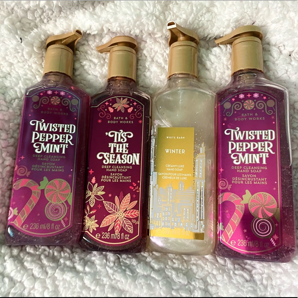 NEW Lot of 4 BathandBodyWorks Christmas Gel Soaps